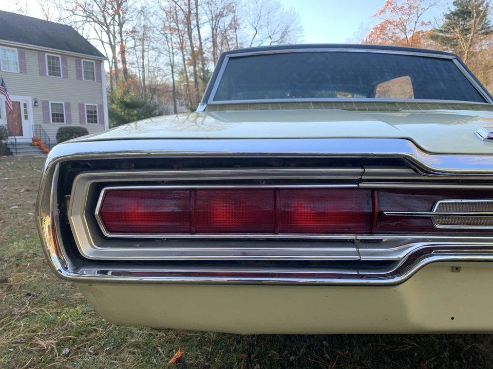 1966 Ford Thunderbird 4th Gen - Image 28 of 31