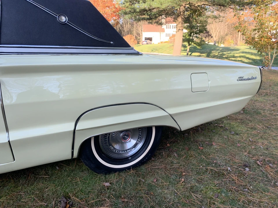 1966 Ford Thunderbird 4th Gen - Image 19 of 31