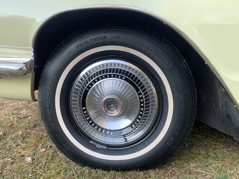 1966 Ford Thunderbird 4th Gen - Image 16 of 31