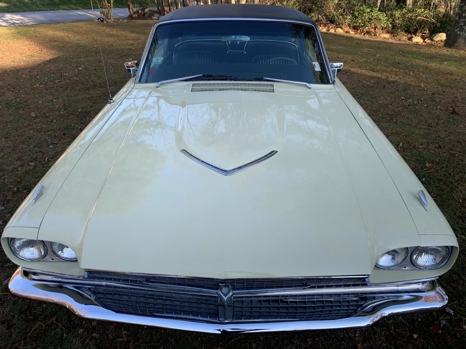 1966 Ford Thunderbird 4th Gen - Image 11 of 31