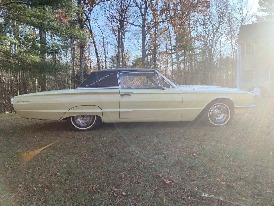 1966 Ford Thunderbird 4th Gen - Image 9 of 31