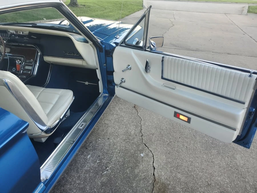 1966 Ford Thunderbird 4th Gen - Image 5 of 8