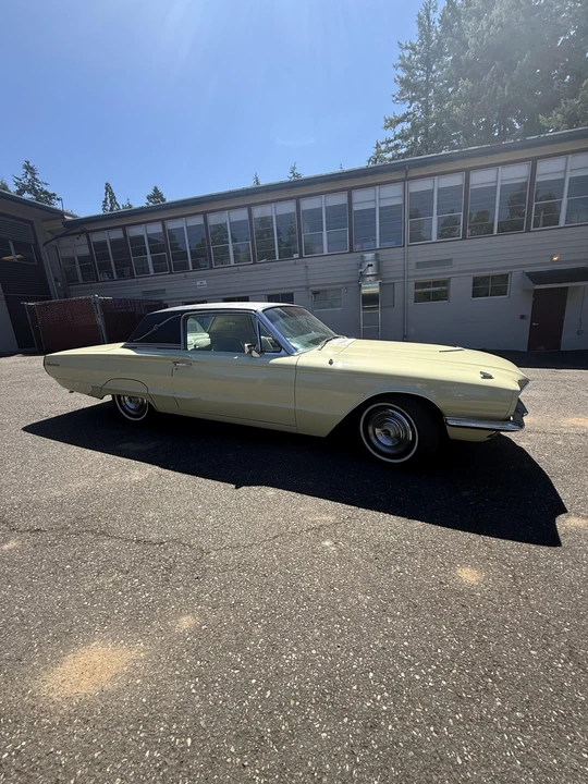 1966 Ford Thunderbird 4th Gen - Image 25 of 31