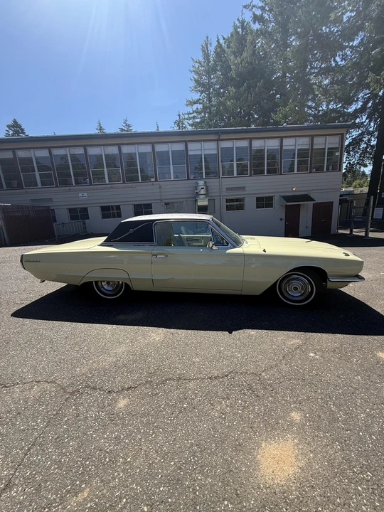 1966 Ford Thunderbird 4th Gen - Image 24 of 31