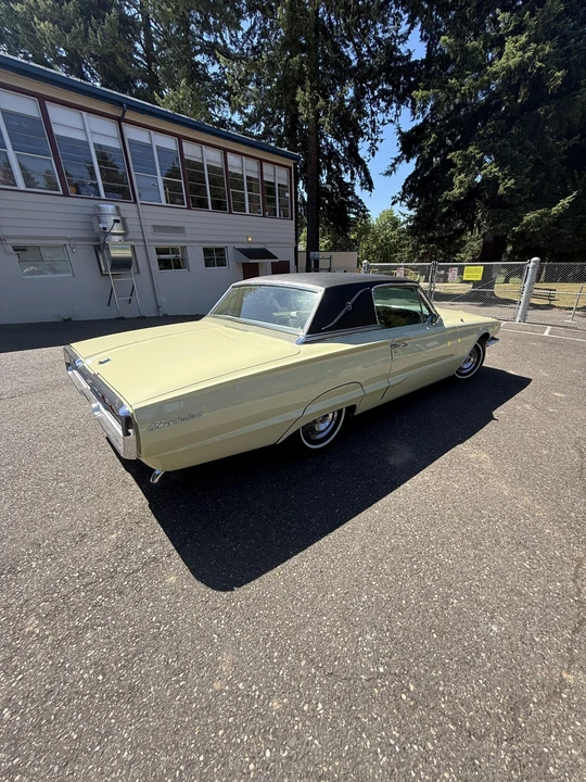 1966 Ford Thunderbird 4th Gen - Image 22 of 31