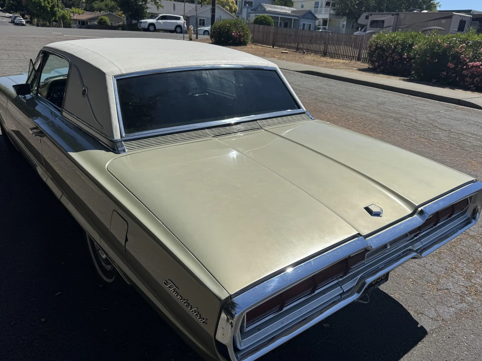 1966 Ford Thunderbird 4th Gen - Image 18 of 31