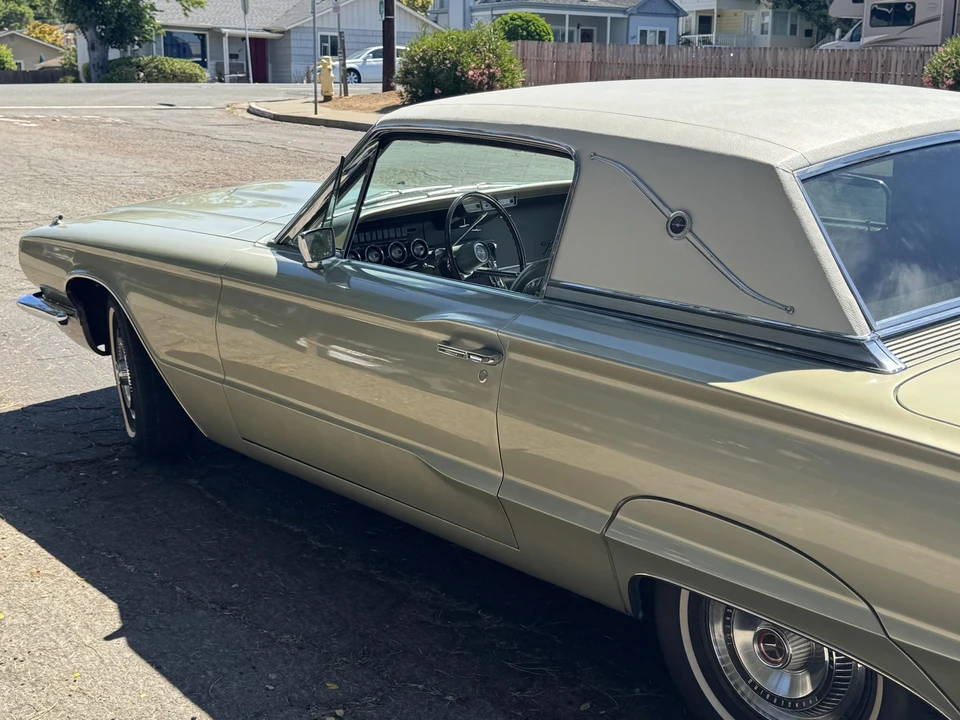 1966 Ford Thunderbird 4th Gen - Image 16 of 31