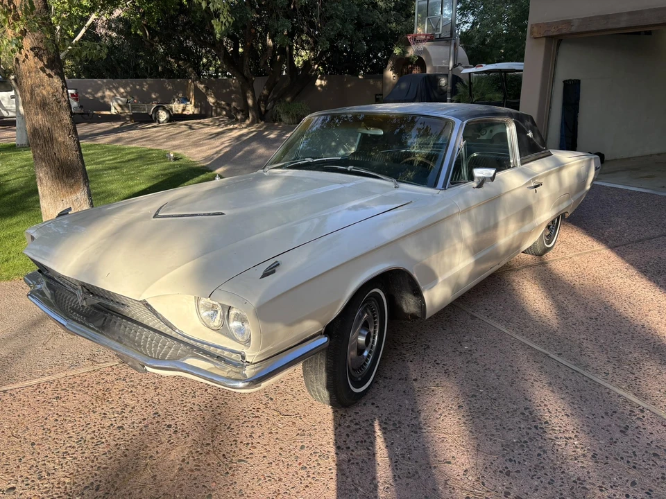1966 Ford Thunderbird 4th Gen - Image 10 of 31