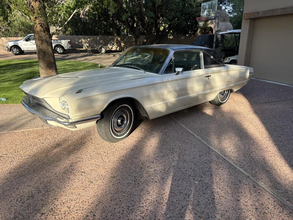 1966 Ford Thunderbird 4th Gen - Image 9 of 31