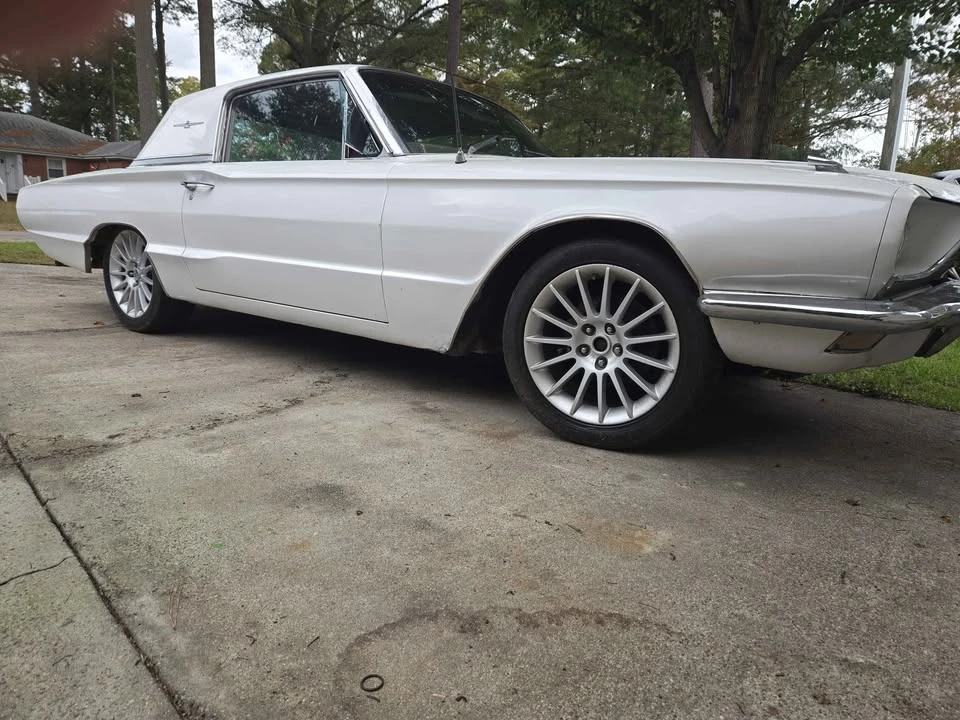 1966 Ford Thunderbird 3rd Gen - Image 9 of 11