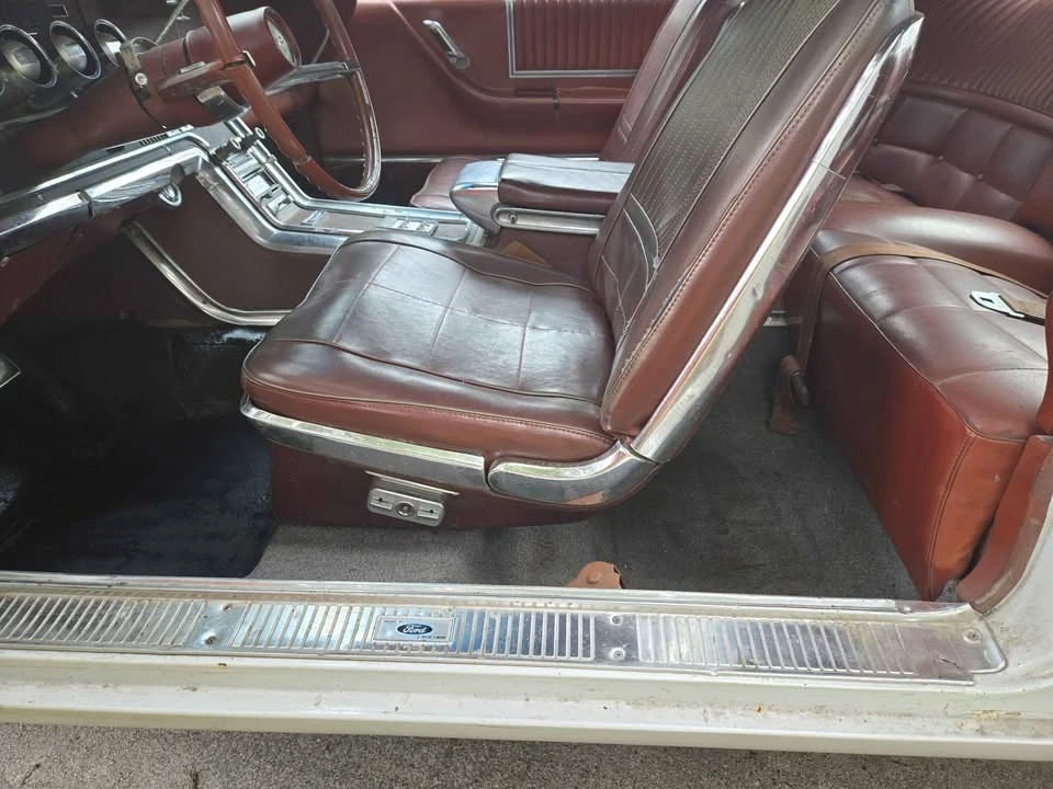 1966 Ford Thunderbird 3rd Gen - Image 4 of 11
