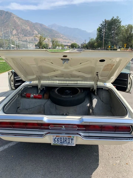 1966 Ford Thunderbird 4th Gen - Image 7 of 8