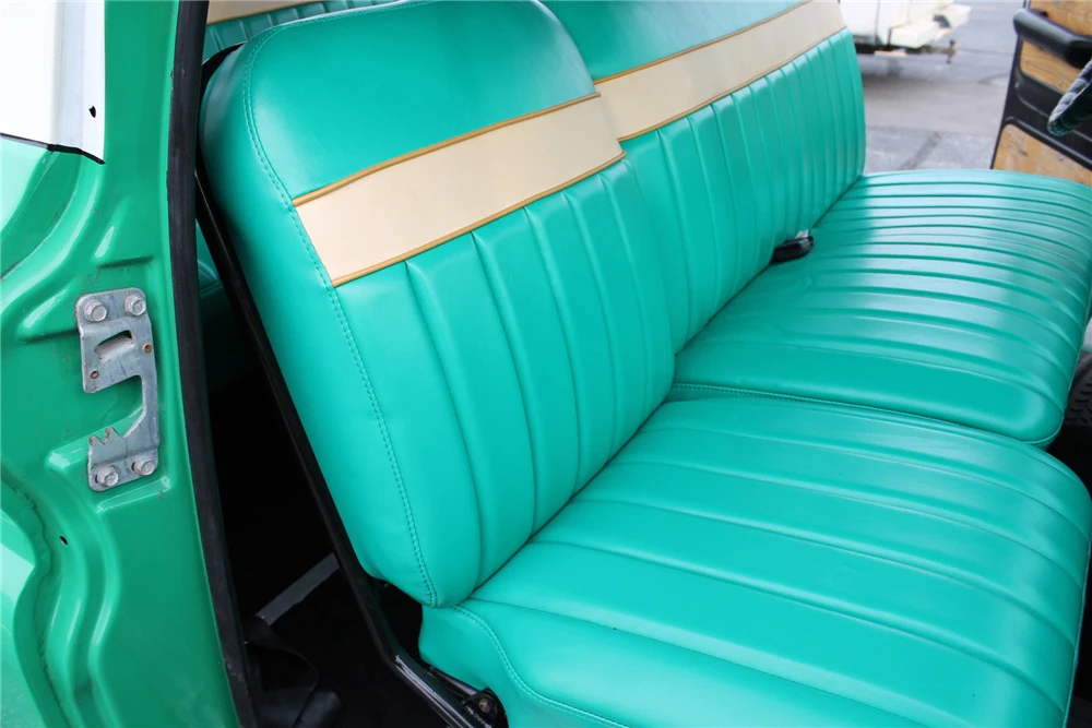 1966 GMC Suburban 5th Gen - Image 5 of 6