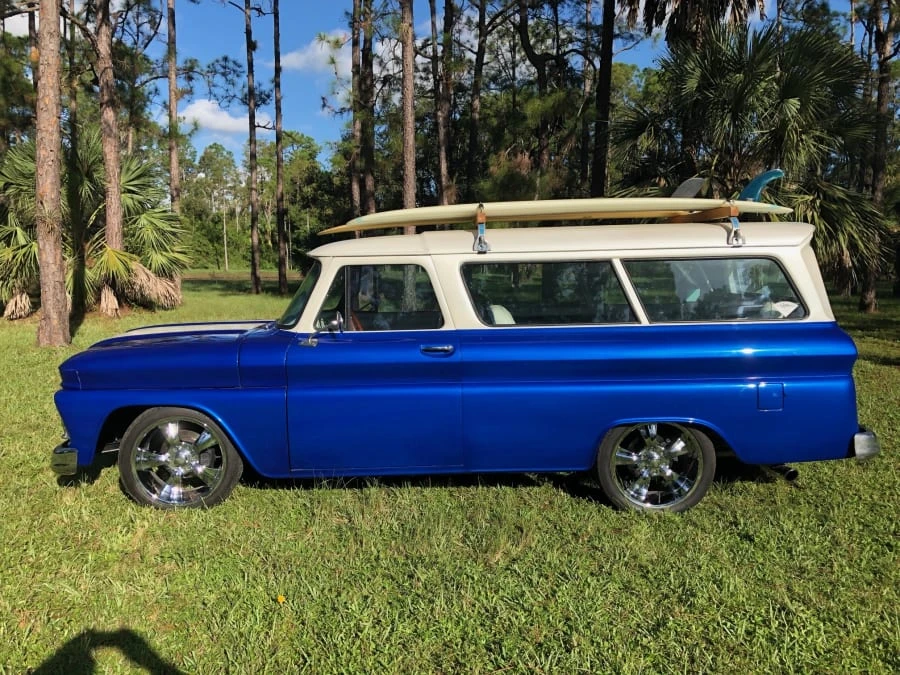 1966 GMC Suburban 5th Gen - Image 2 of 12
