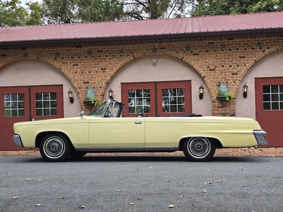 1966 Chrysler Imperial 2nd Gen - Image 25 of 31
