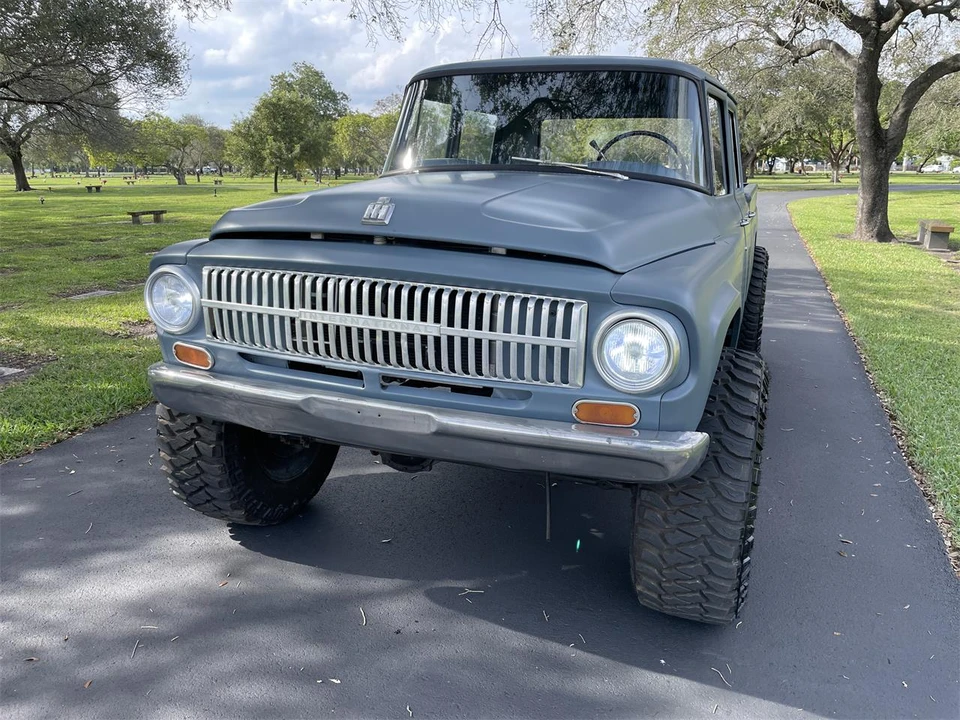 1966 International Harvester Loadstar - Image 2 of 24