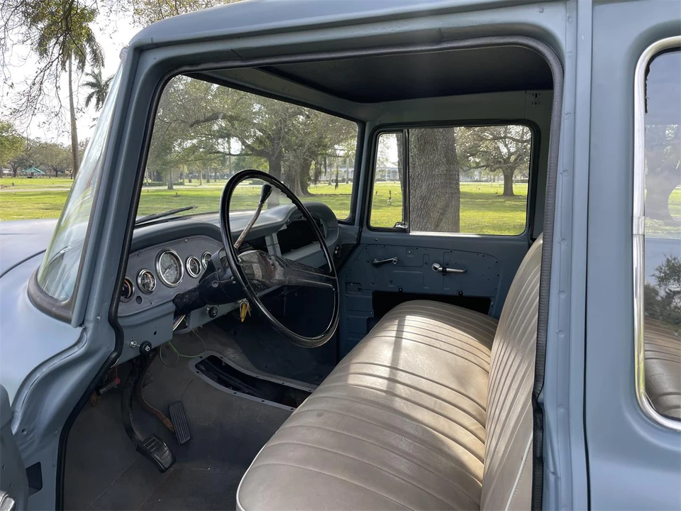 1966 International Harvester Loadstar - Image 10 of 24