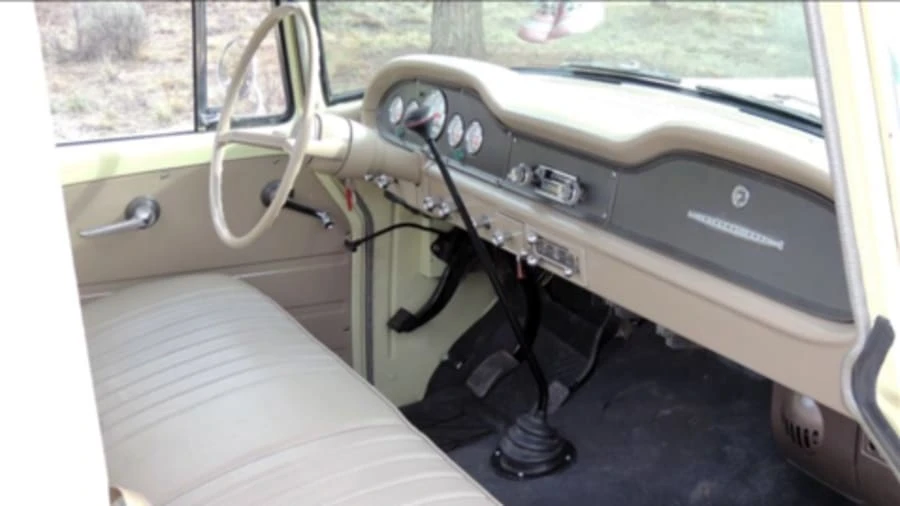 1966 International Harvester Pickup - Image 2 of 4