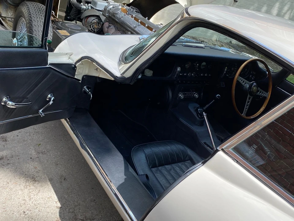 1966 Jaguar E-Type Series 1 - Image 2 of 6
