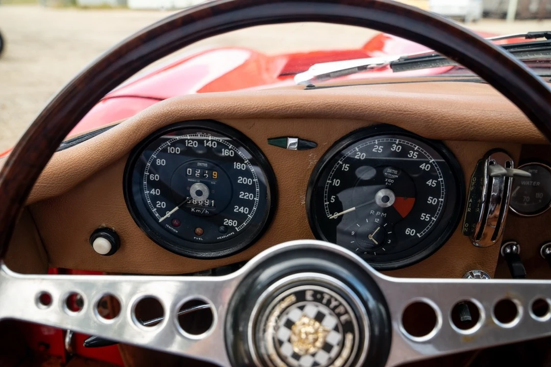 1900 Jaguar E-Type Series 1 2+2 - Image 17 of 30