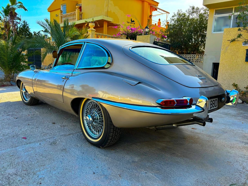 1966 Jaguar E-Type Series 1 2+2 - Image 10 of 30