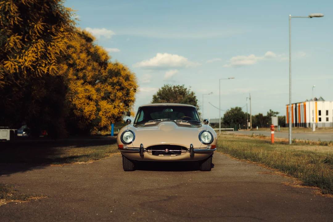 1966 Jaguar E-Type Series 1 - Image 2 of 31
