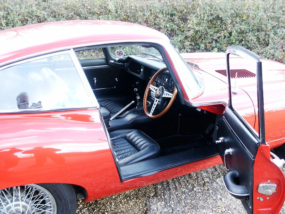 1966 Jaguar E-Type - Image 3 of 3