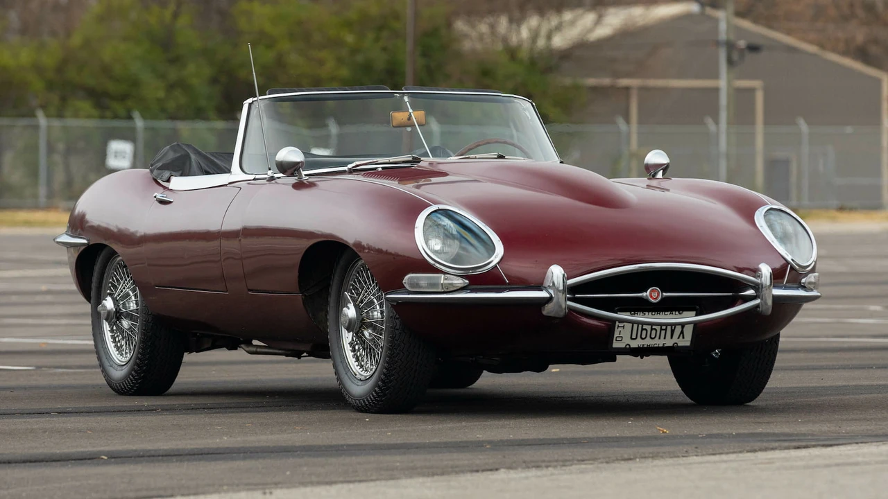 1966 Jaguar E-Type Series 1 - Image 12 of 24
