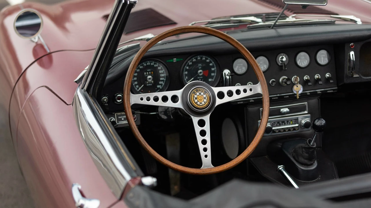 1966 Jaguar E-Type Series 1 - Image 9 of 24