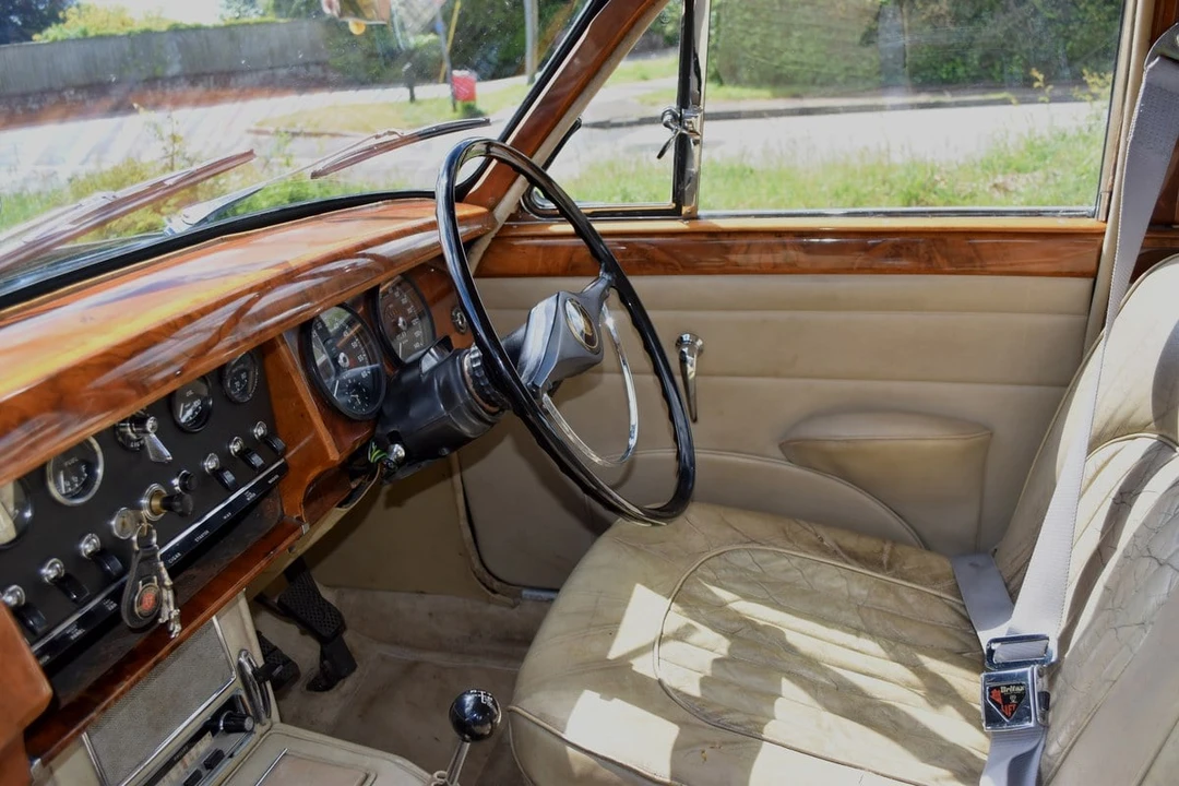 1966 Jaguar Mark II - Image 9 of 30