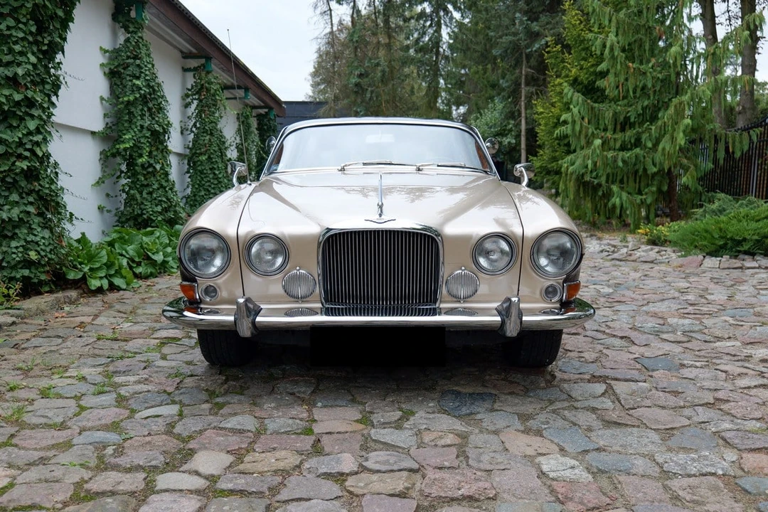 1966 Jaguar Mark X - Image 2 of 30