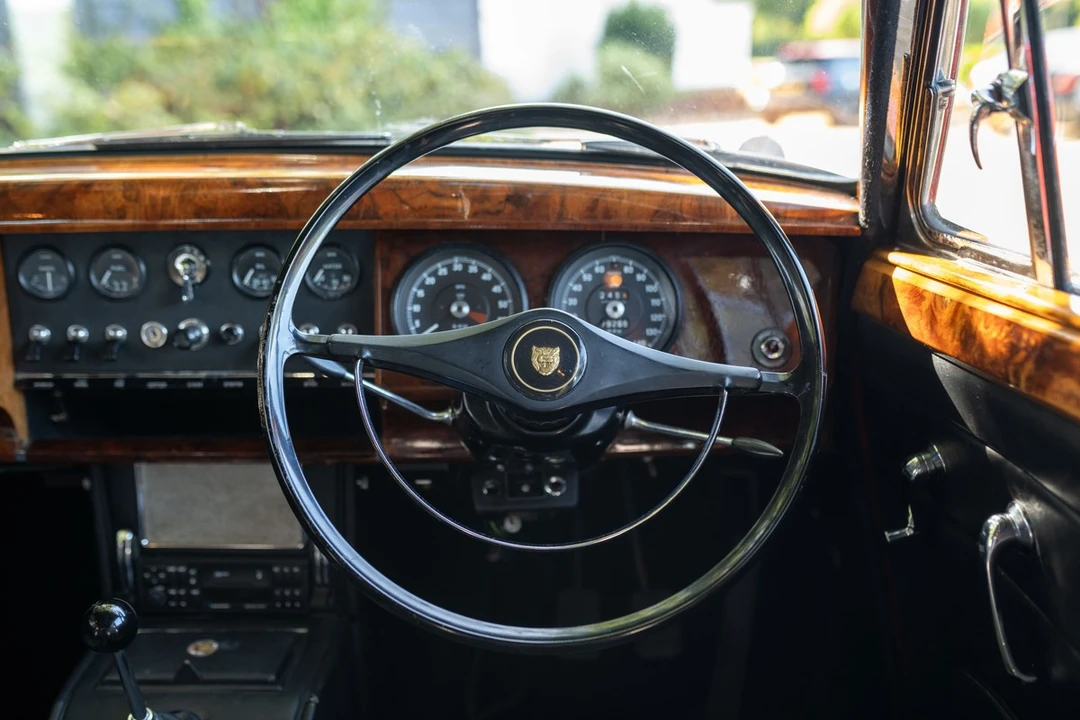 1966 Jaguar Mark II - Image 25 of 30