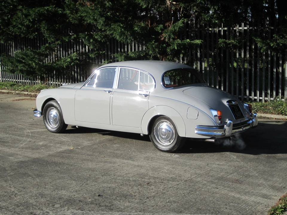 1966 Jaguar Mark II - Image 4 of 10
