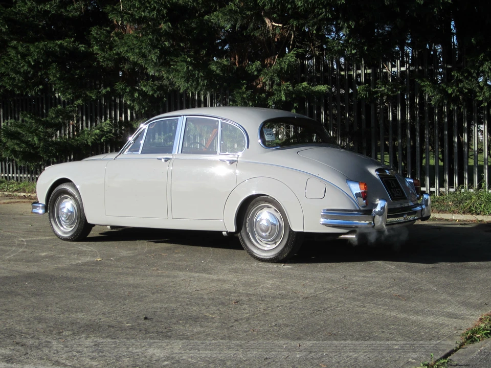 1966 Jaguar Mark II - Image 7 of 10