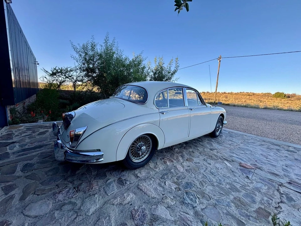 1966 Jaguar Mark II - Image 8 of 31