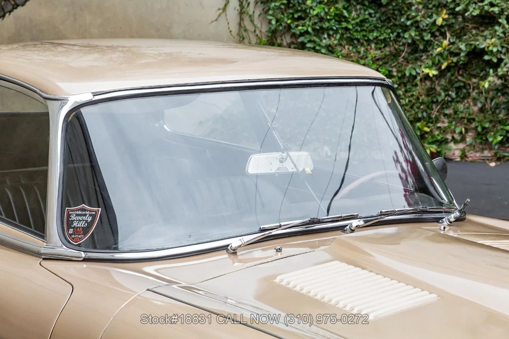 1966 Jaguar XK - Image 9 of 12