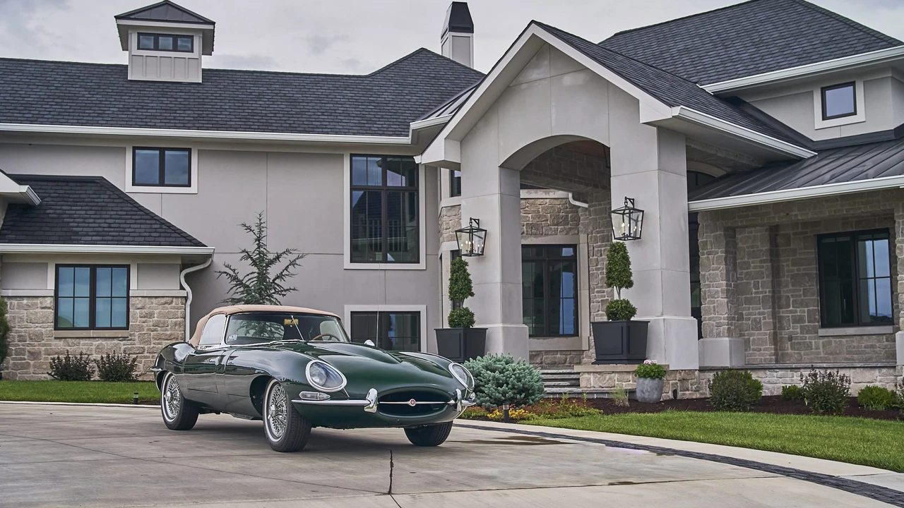 1966 Jaguar E-Type Series 1 - Image 8 of 31