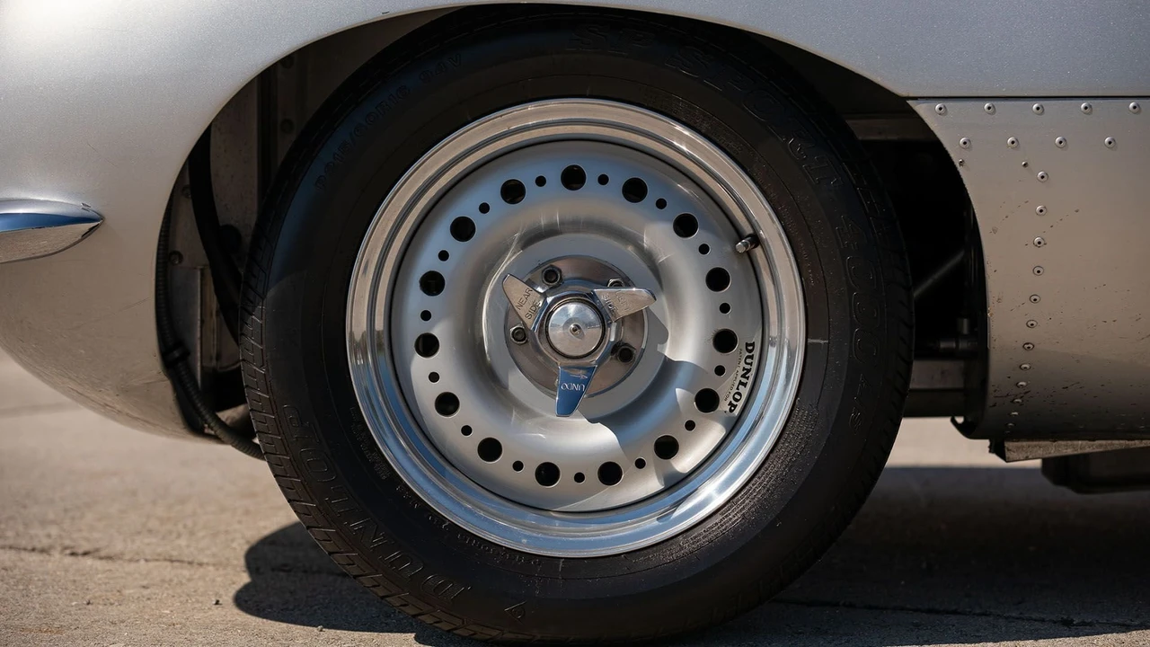 1966 Jaguar Replica - Image 11 of 31