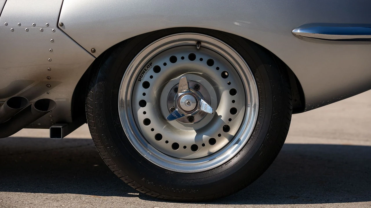 1966 Jaguar Replica - Image 10 of 31