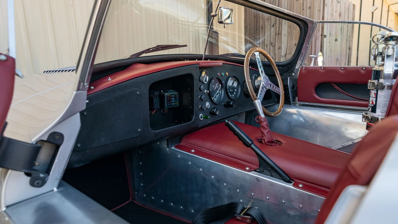 1966 Jaguar Replica - Image 31 of 31
