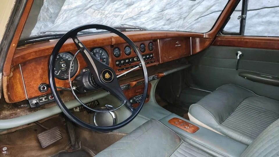 1966 Jaguar Mark X - Image 2 of 3