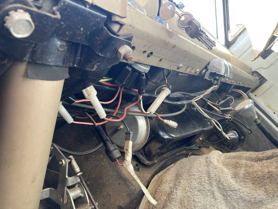 1966 Jeep SJ Gladiator - Image 10 of 10