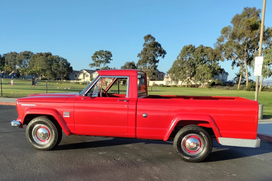 1966 Jeep SJ Gladiator - Image 7 of 31