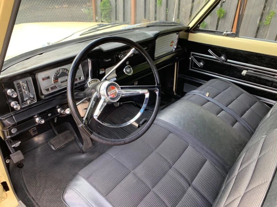 1966 Jeep SJ Wagoneer - Image 4 of 12