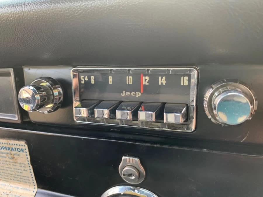 1966 Jeep SJ Wagoneer - Image 9 of 12