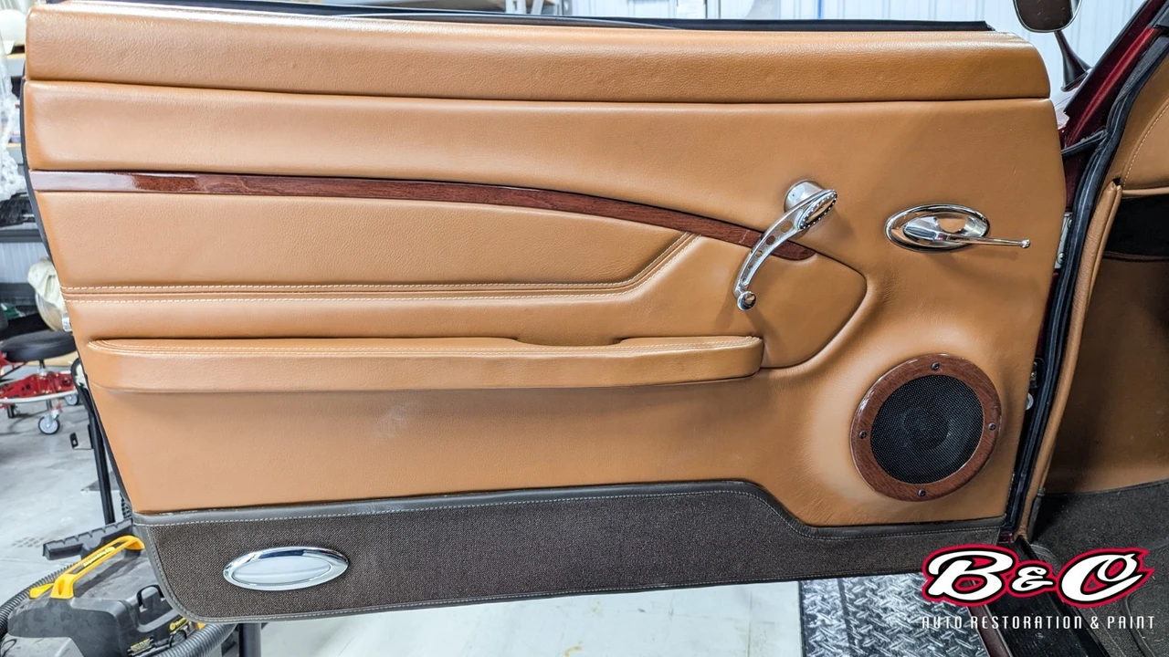 1966 Volkswagen Karmann Ghia Type 14 - Image 6 of 10