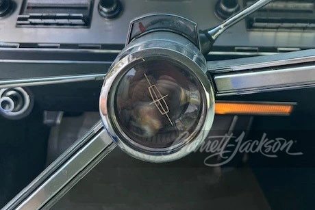 1966 Lincoln Continental 4th Gen - Image 10 of 13