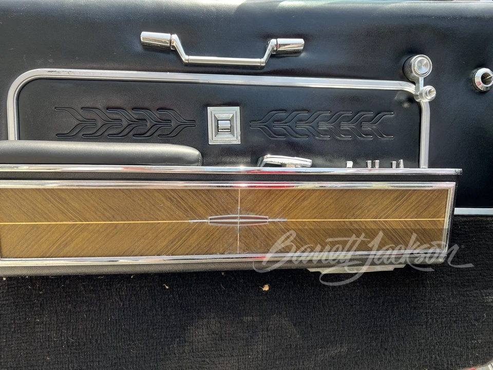 1966 Lincoln Continental 4th Gen - Image 24 of 31