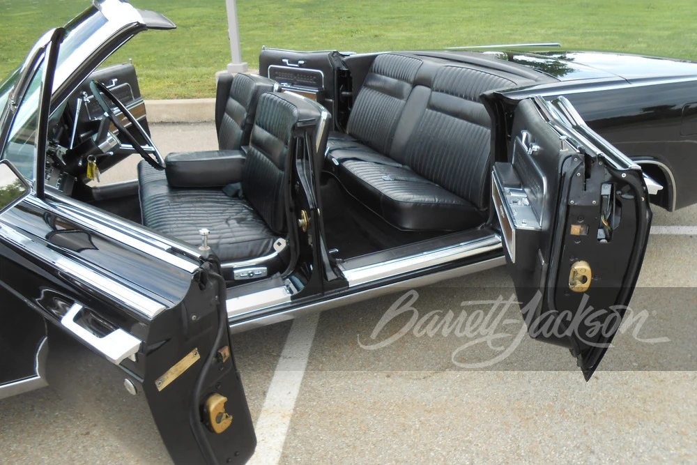 1966 Lincoln Continental 4th Gen - Image 9 of 13