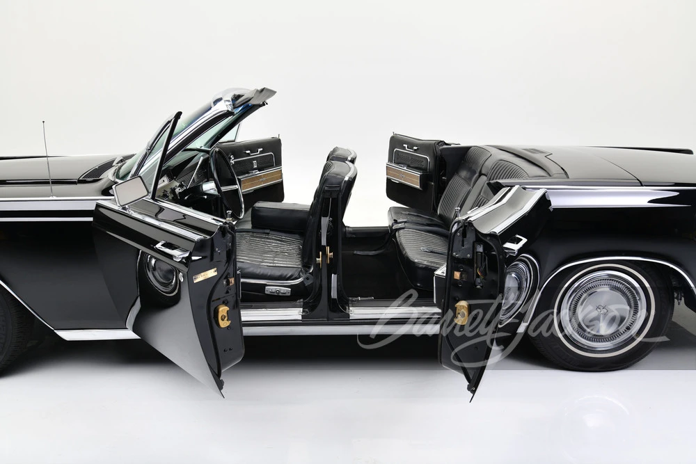 1966 Lincoln Continental 4th Gen - Image 11 of 31